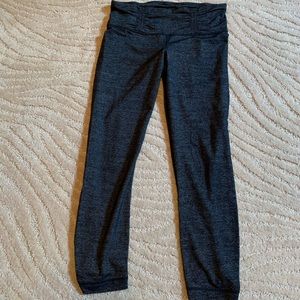 ❗️Great pair of Lululemon leggings/capris❗️